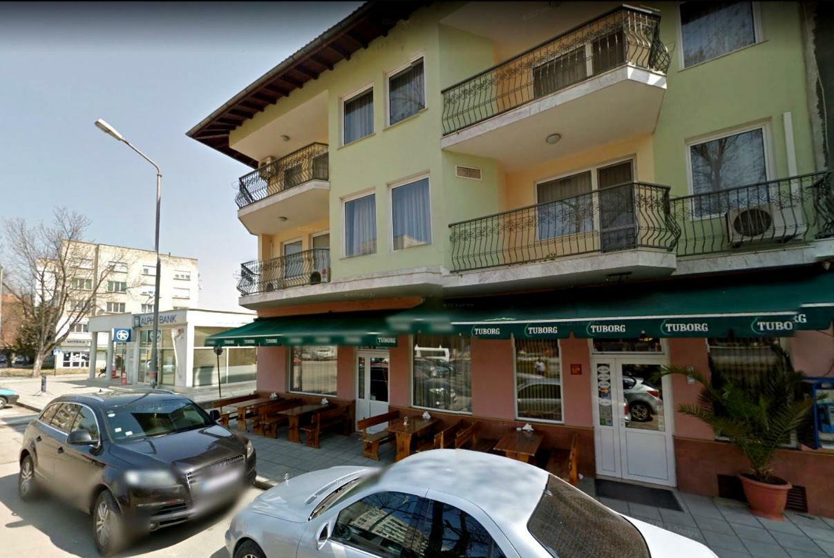 Family Hotel Odessa Севлієво Екстер'єр фото